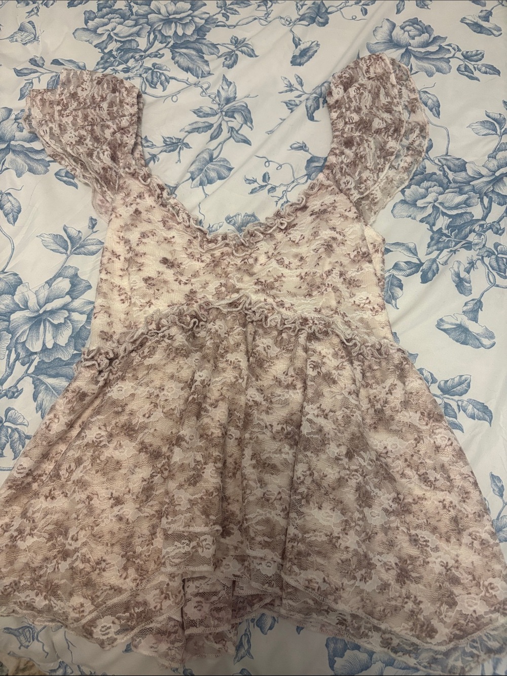 Altar'd State Dusty Rose Floral Lace-Trim Blouse - Small